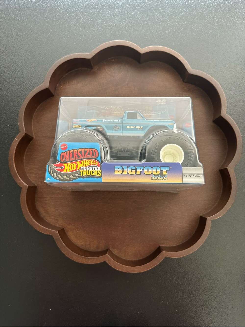 Oversized Hot Wheels Monster Trucks ~ Bigfoot 4x4x4
